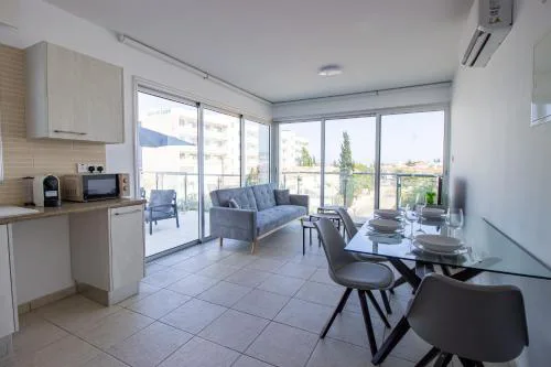 Beachside 1-bed with huge veranda