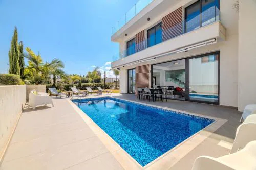 By The Beach - Aura Villa