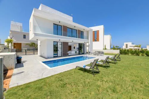 By The Beach - White Coral Villa