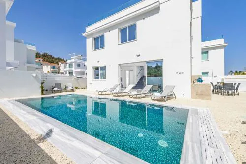 Green Bay Villa 15