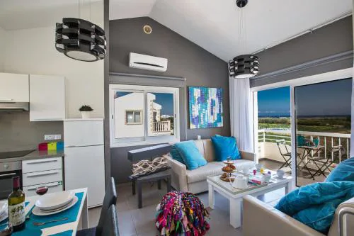 Nicholas Seaview Apartments