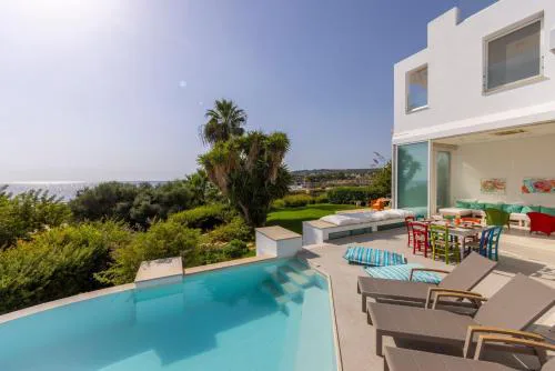 Protaras Seafront Villa AleMar