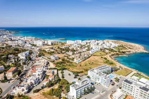 SunnyVillas 1 Bedroom Swimming Pool COR