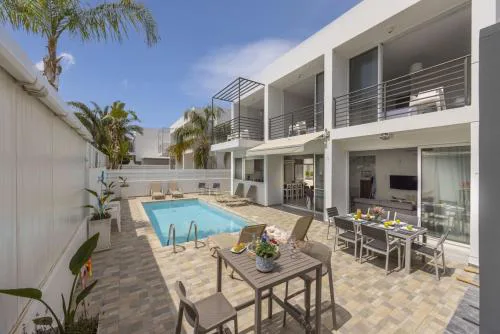 SunnyVillas 3BR Luxury Villa Private Pool NR5