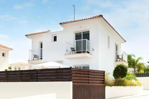 VILLA ICARUS IN THE HEART OF PROTARAS
