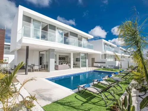 Villa Olive Sun, Beautiful, Contemporary 3Bdr Villa With Private Pool