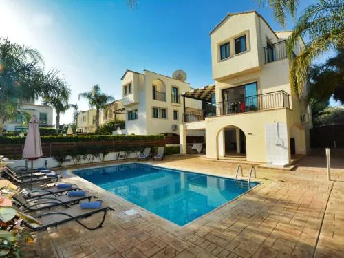 Villa Protaras Paralia Spacious 4Bdr Central Protaras Villa