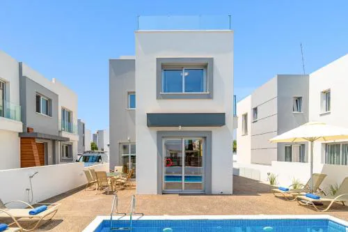 Villa Seabreeze Artemis by Ezoria Villas