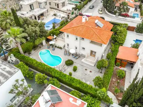 Villa Deja Blue by Ezoria Villas