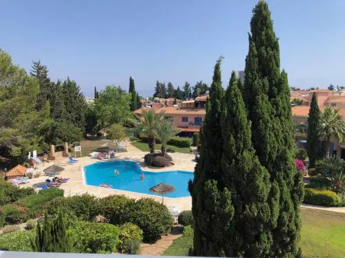 Limnaria Villas - Elegant, Spacious 3bed Apt, Pool Views, Walk to Beach