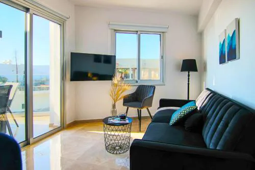 Phaedrus Living Seaside Residence Lighthouse 70