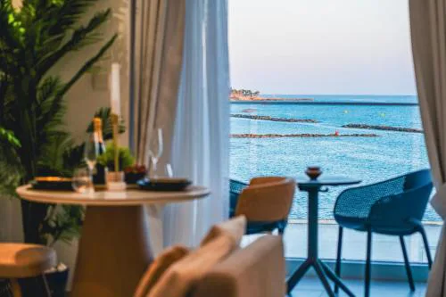 THE OCEAN - Luxury Apartment at the Harbor