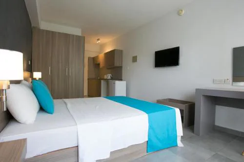 Flora Maria Suites