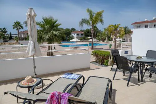 Lontos Nissi 3 Pool Access Apartment