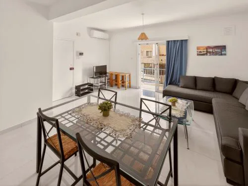 Napa Central Apartment