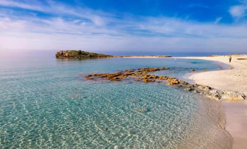Nissi Golden Sand lovely one bedroom apartment with spacious terrace and free parking