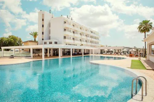 Piere - Anne Beach Hotel