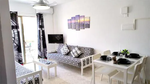 SPECIAL OFFER -70 Percent OFF - Sleep 5 - Best Location - Free Parking