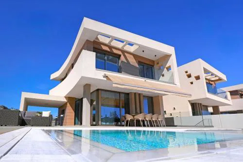Suncity Spirit - Luxury Beachfront Villa