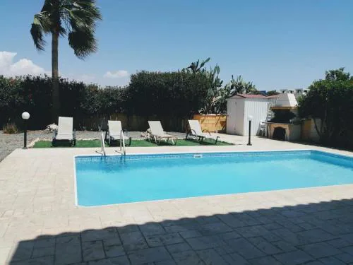 Villa Elena Gardens