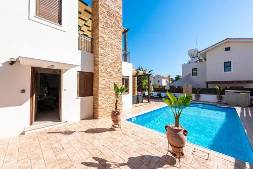 Villa Iris by Ezoria Villas