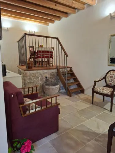 Cecilia Traditional House-Suites