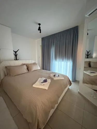 FLH - Feel Like Home Modern 1-Bedroom Ground floor Apartment in Strovolos