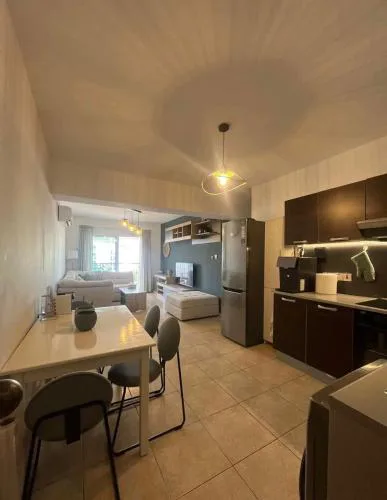 2 bedroom flat in centre