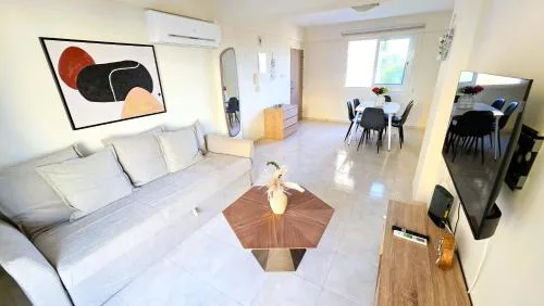 2BR Apartment with Pool & Free Wi-Fi