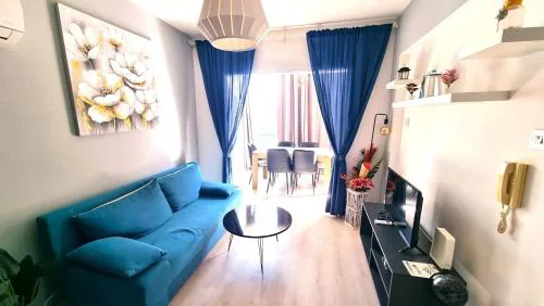 2Br Apt Coastal Comfort with Internet Access