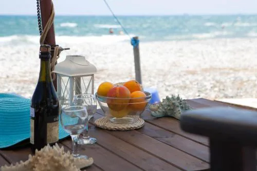 Aquarian Beachfront Apartment