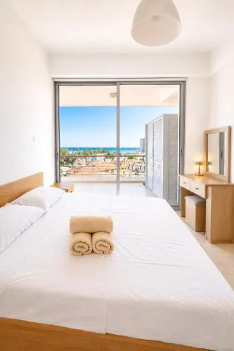 Beautiful Seaview Apt - 3 min Walk to Beach