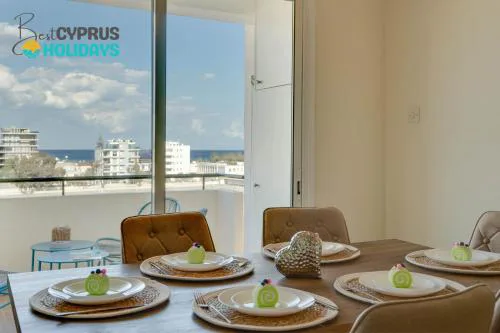 Charming 3-Bed Duplex with Stunning Sea View