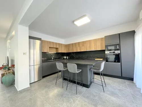 City Rendezvous 3 Bedroom Flat