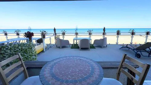 Davinci Seaview 2BDR Apartment Makenzy Larnaka