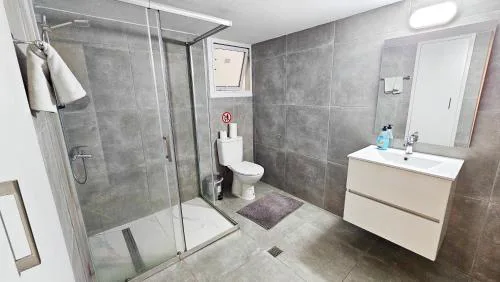 Downtown Rooms, 200m from Marina Beach