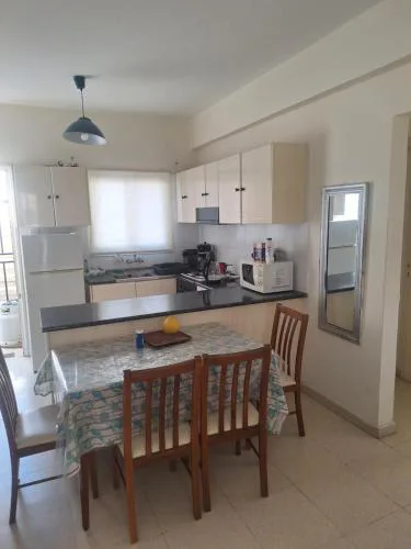 Easy 2 bedroom apartment, Makenzi beach
