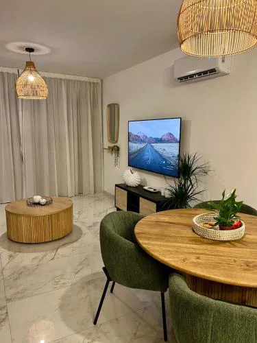 FatCow Beach Apartment Ultra