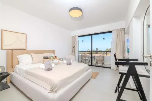 Finikoudes Marina View 202