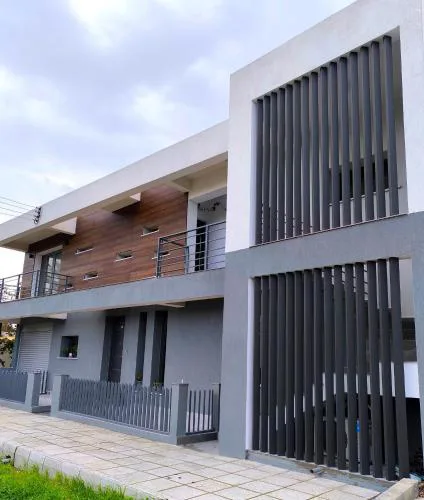 George Apartments