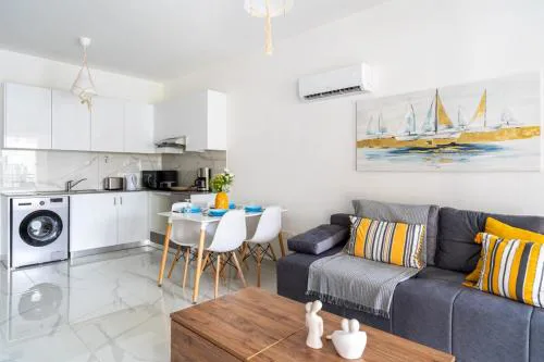 Infinity - One-Bedroom Apt W Terrace in Larnaca