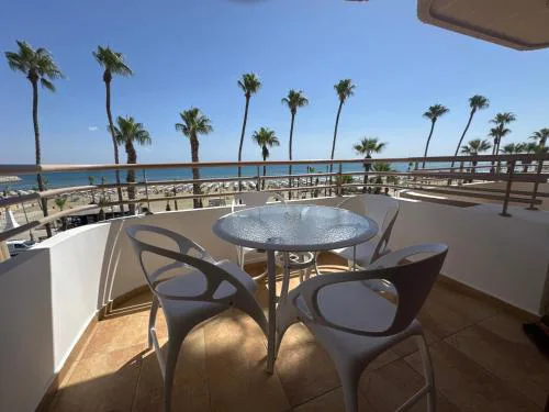 Ithaki Phinikoudes Apartment No. 202