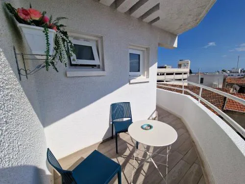Kitieos Central Apts 100m from Finikoudes Beach