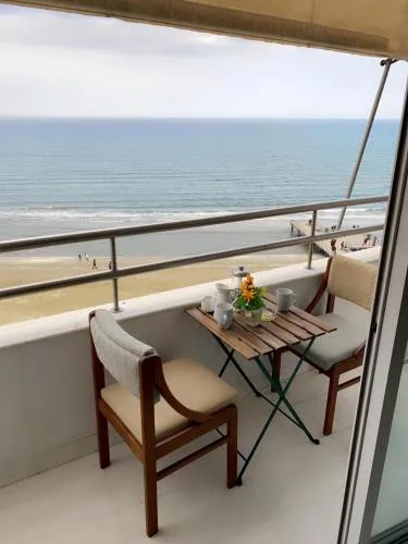Larnaca Room, 50m to the Finikoudes beach