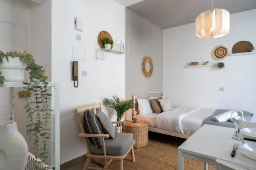 Orchid's Cozy Studio & Balcony in Larnaca