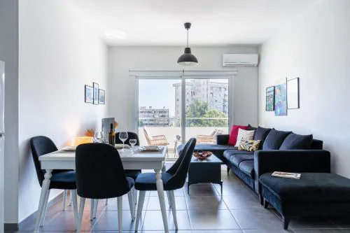 Phoenix 2-Bedroom Apartment