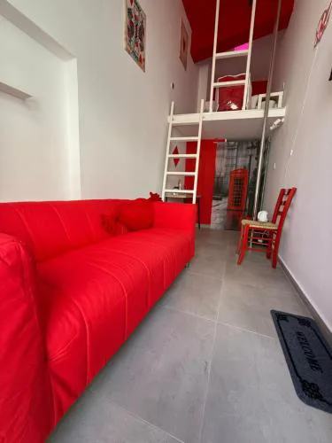 RED Cabin-Larnaca Centrum