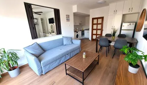Sea View Apt - 2 min walk to the Beach & 200 Mbit Highspeed internet