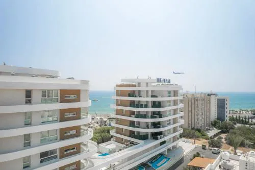 Seaview Pearl in Mackenzie with Pool & Jacuzzi