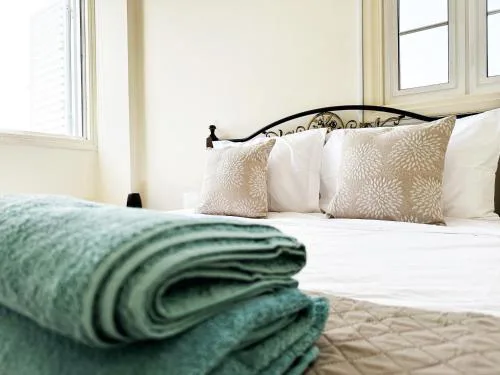 Serenity Sunrise Holiday Apt - Larnaca
